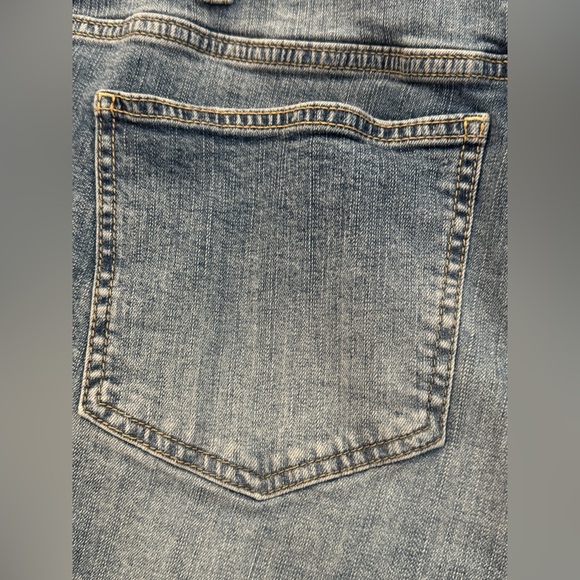 Torrid Light Blue Denim Jeans Shorts Size 26 - Picture 8 of 15